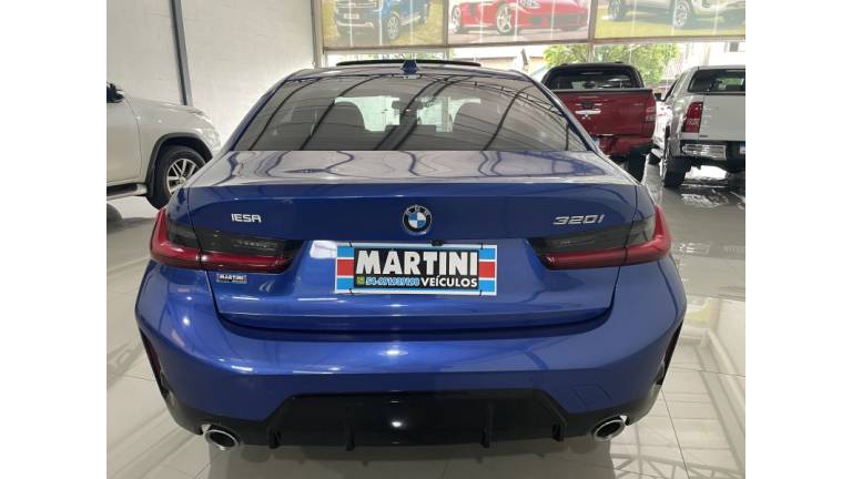 BMW - 320I - 2023/2024 - Azul - R$ 310.000,00