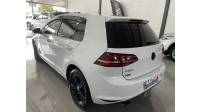 VOLKSWAGEN - GOLF - 2015/2015 - Branca - R$ 79.900,00