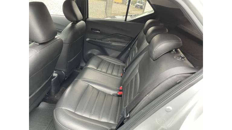 NISSAN - KICKS - 2018/2018 - Prata - R$ 82.900,00