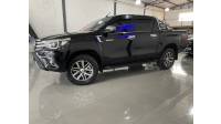 TOYOTA - HILUX - 2017/2017 - Preta - R$ 189.900,00