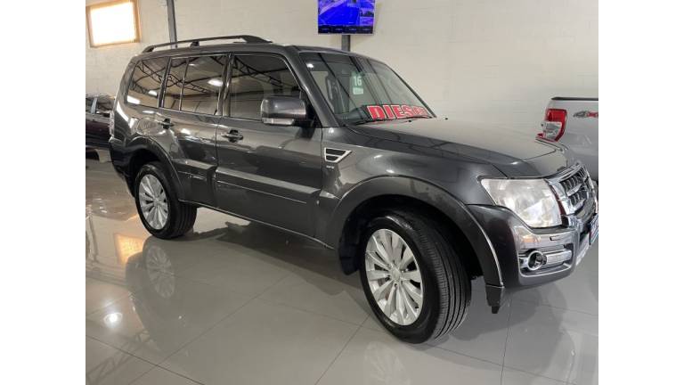 MITSUBISHI - PAJERO FULL - 2016/2016 - Cinza - R$ 168.000,00