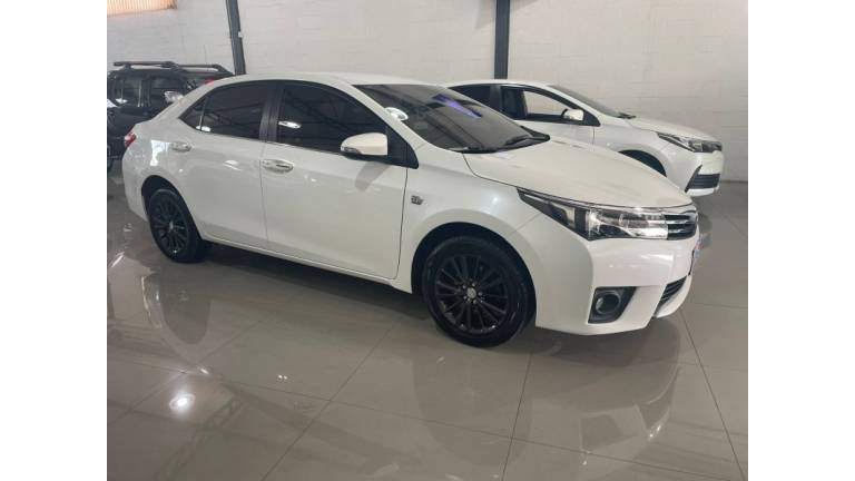 TOYOTA - COROLLA - 2015/2015 - Branca - R$ 89.900,00