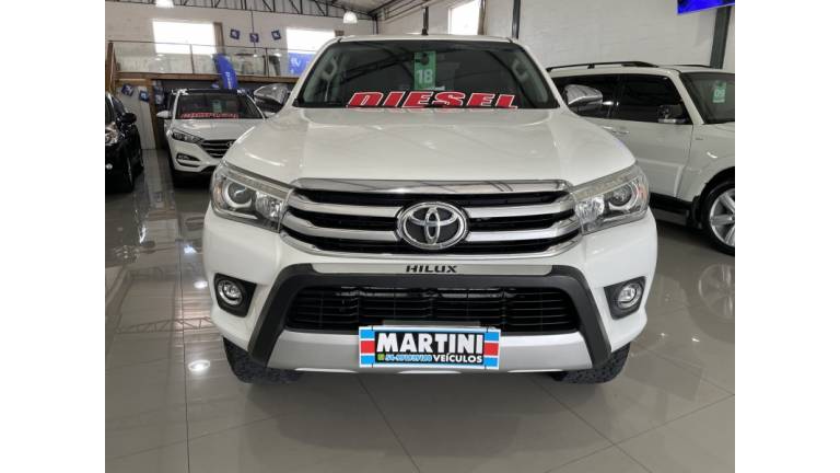 TOYOTA - HILUX - 2018/2018 - Branca - R$ 195.000,00