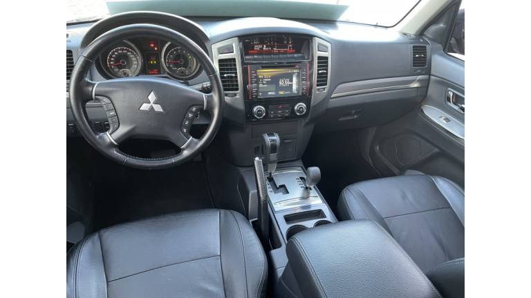 MITSUBISHI - PAJERO FULL - 2016/2016 - Cinza - R$ 168.000,00