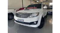 TOYOTA - HILUX SW4 - 2014/2014 - Branca - R$ 144.900,00