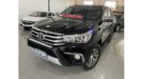 TOYOTA - HILUX - 2017/2017 - Preta - R$ 189.900,00