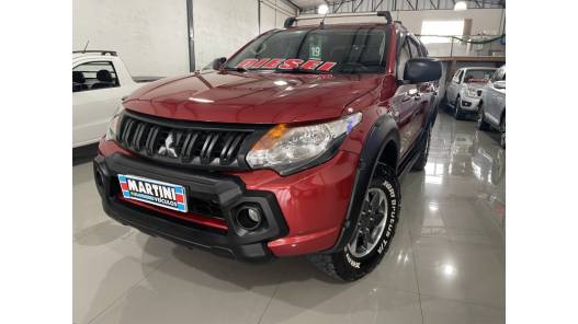 MITSUBISHI - L200 TRITON - 2019/2019 - Vermelha - R$ 125.900,00