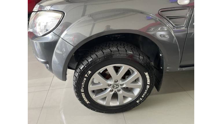 MITSUBISHI - PAJERO TR4 - 2012/2012 - Cinza - R$ 65.000,00
