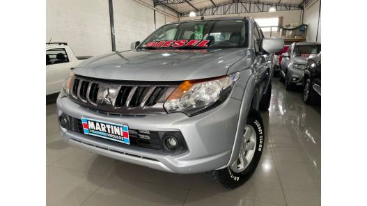 MITSUBISHI - L200 TRITON - 2020/2020 - Prata - R$ 137.900,00