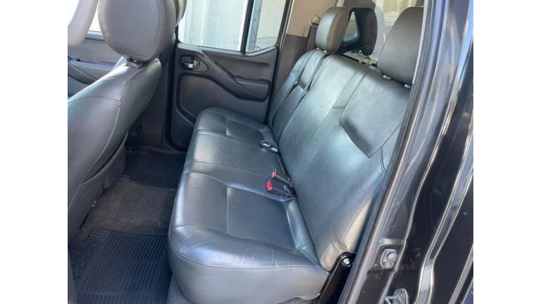 NISSAN - FRONTIER - 2014/2014 - Preta - R$ 104.900,00