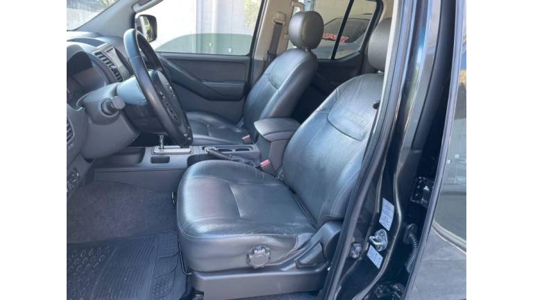 NISSAN - FRONTIER - 2014/2014 - Preta - R$ 104.900,00