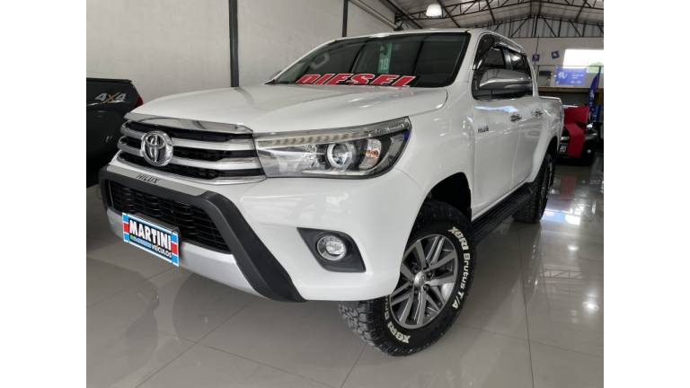 TOYOTA - HILUX - 2018/2018 - Branca - R$ 195.000,00