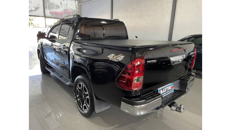TOYOTA - HILUX - 2018/2018 - Preta - R$ 182.000,00