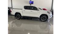 TOYOTA - HILUX - 2022/2022 - Branca - R$ 228.000,00