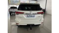 TOYOTA - HILUX SW4 - 2017/2017 - Branca - R$ 215.000,00
