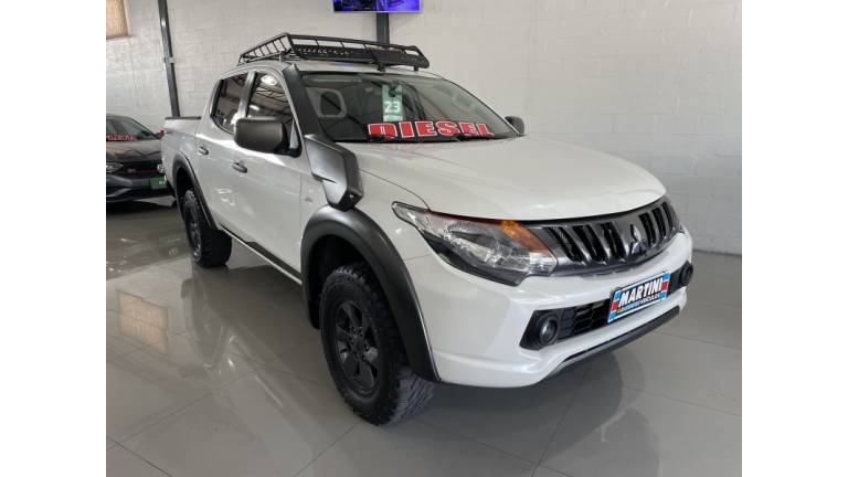 MITSUBISHI - L200 TRITON - 2023/2023 - Branca - R$ 156.000,00
