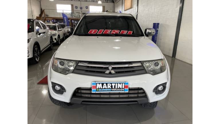 MITSUBISHI - L200 TRITON - 2015/2015 - Branca - R$ 127.000,00