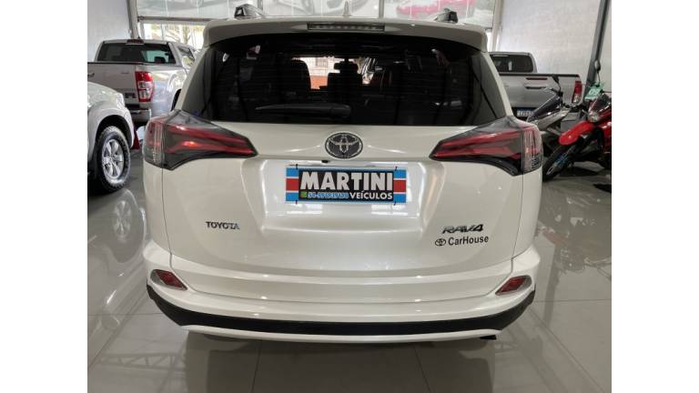 TOYOTA - RAV4 - 2018/2018 - Branca - R$ 125.000,00