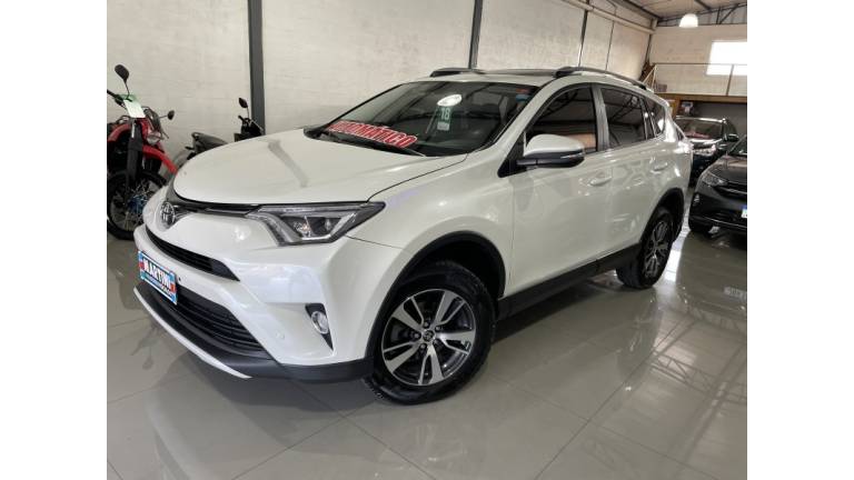 TOYOTA - RAV4 - 2018/2018 - Branca - R$ 125.000,00