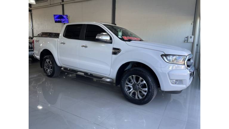 FORD - RANGER - 2019/2019 - Branca - R$ 148.900,00