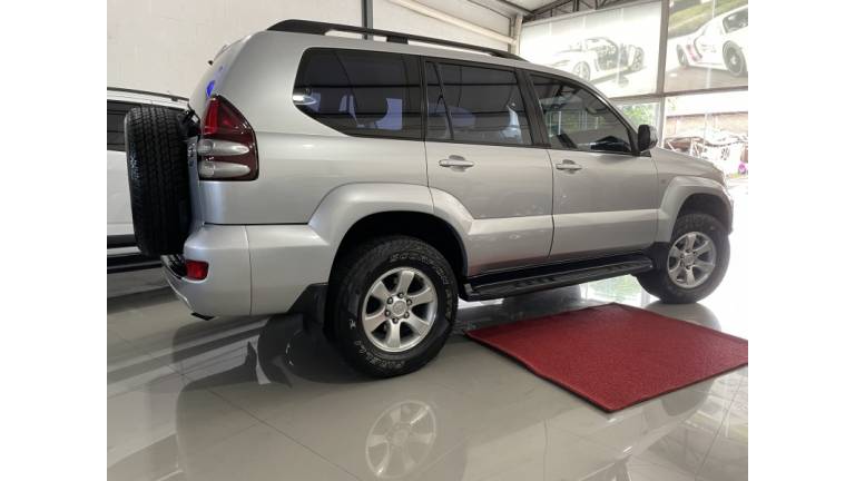 TOYOTA - LAND CRUISER PRADO - 2006/2006 - Prata - R$ 105.900,00