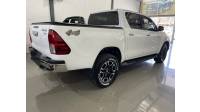 TOYOTA - HILUX - 2022/2022 - Branca - R$ 228.000,00