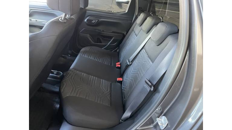 FIAT - STRADA - 2024/2025 - Cinza - R$ 111.900,00