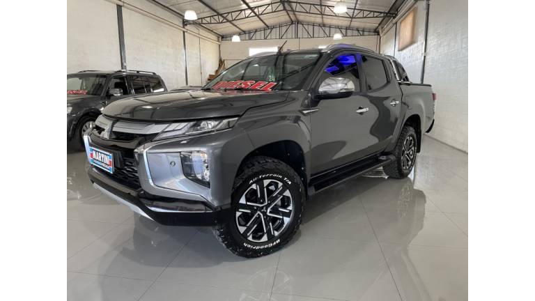 MITSUBISHI - L200 TRITON - 2024/2024 - Cinza - R$ 237.000,00