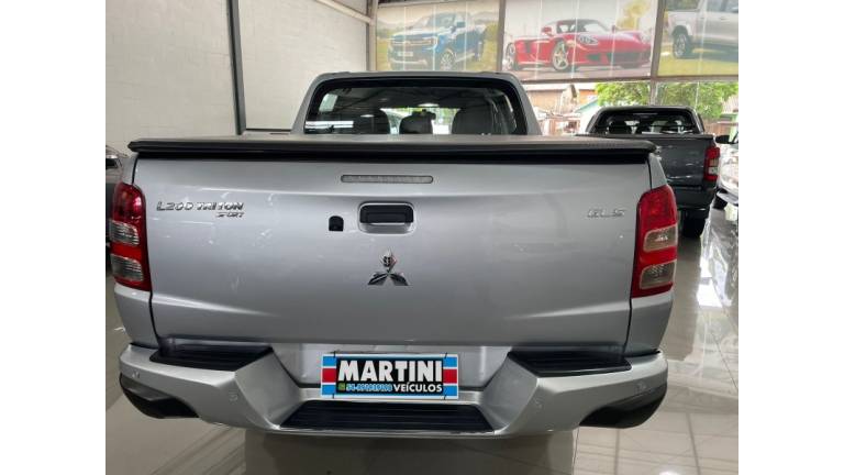 MITSUBISHI - L200 TRITON - 2020/2020 - Prata - R$ 137.900,00
