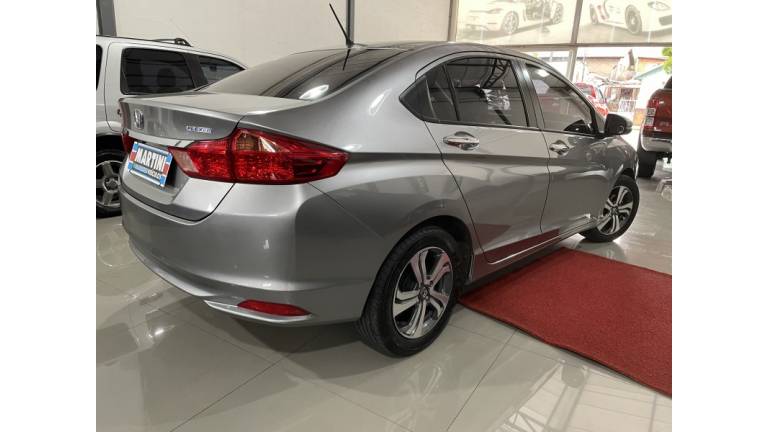 HONDA - CITY - 2015/2015 - Cinza - R$ 67.000,00