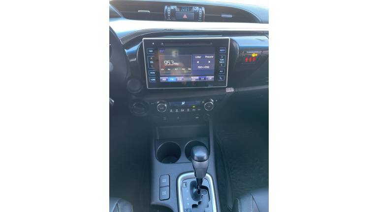 TOYOTA - HILUX - 2018/2018 - Preta - R$ 182.000,00