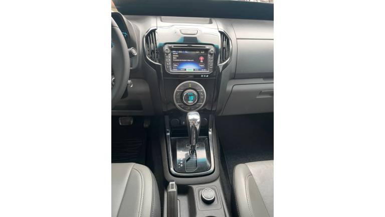 CHEVROLET - S10 - 2016/2016 - Branca - R$ 132.900,00