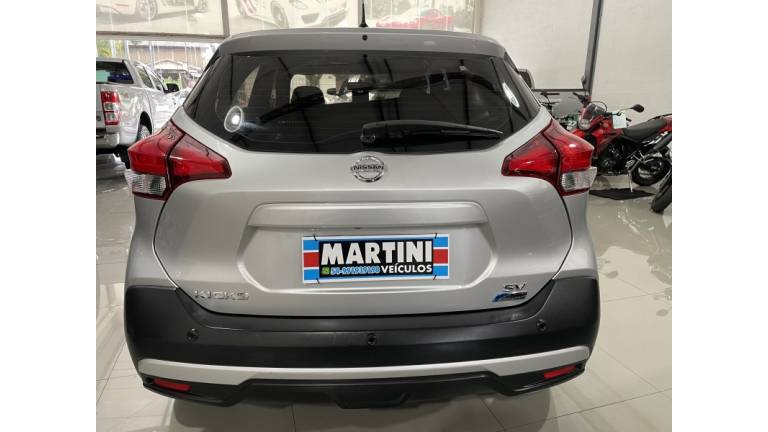 NISSAN - KICKS - 2018/2018 - Prata - R$ 82.900,00