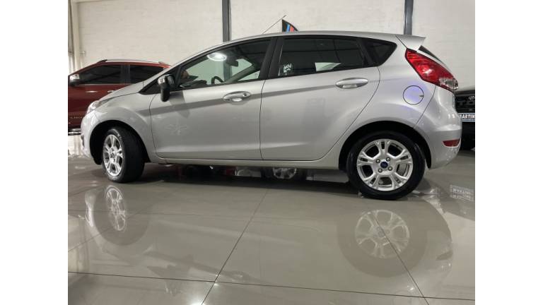 FORD - FIESTA - 2017/2017 - Prata - R$ 54.900,00