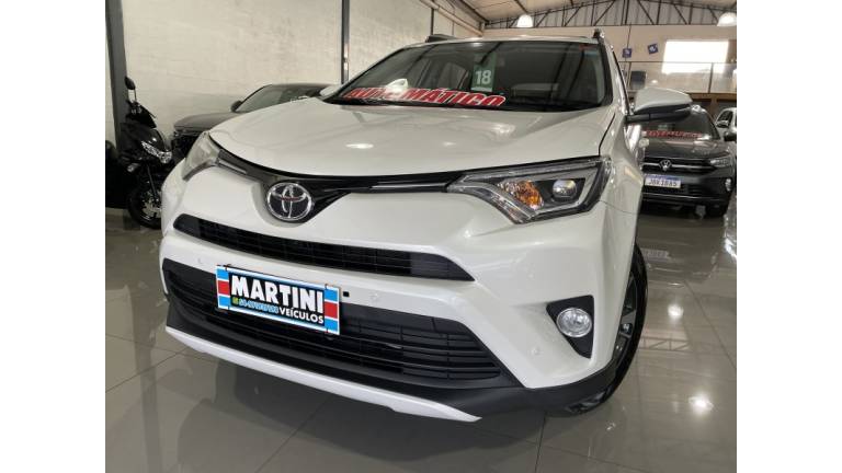TOYOTA - RAV4 - 2018/2018 - Branca - R$ 125.000,00