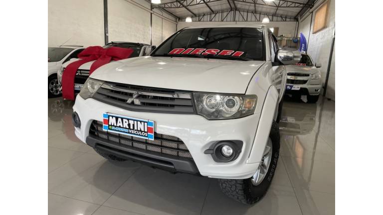 MITSUBISHI - L200 TRITON - 2015/2015 - Branca - R$ 127.000,00