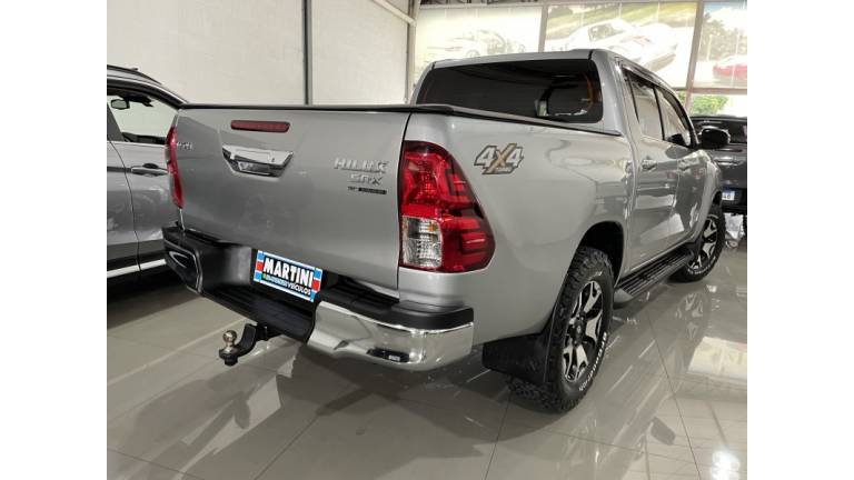 TOYOTA - HILUX - 2019/2019 - Prata - R$ 210.000,00