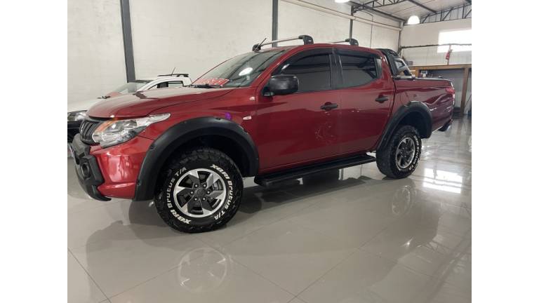 MITSUBISHI - L200 TRITON - 2019/2019 - Vermelha - R$ 125.900,00