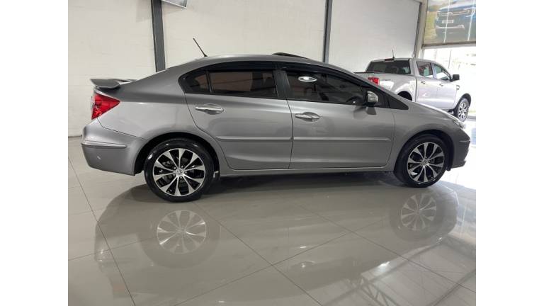 HONDA - CIVIC - 2016/2016 - Cinza - R$ 89.900,00