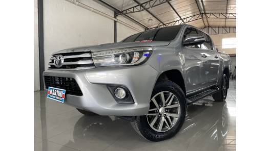 TOYOTA - HILUX - 2016/2016 - Prata - R$ 185.000,00