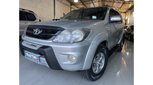 TOYOTA - HILUX SW4 - 2007/2007 - Prata - R$ 102.000,00