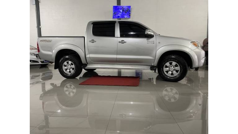 TOYOTA - HILUX - 2008/2008 - Prata - R$ 109.000,00