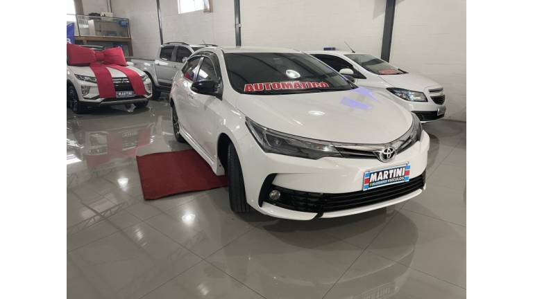 TOYOTA - COROLLA - 2018/2018 - Branca - R$ 102.000,00