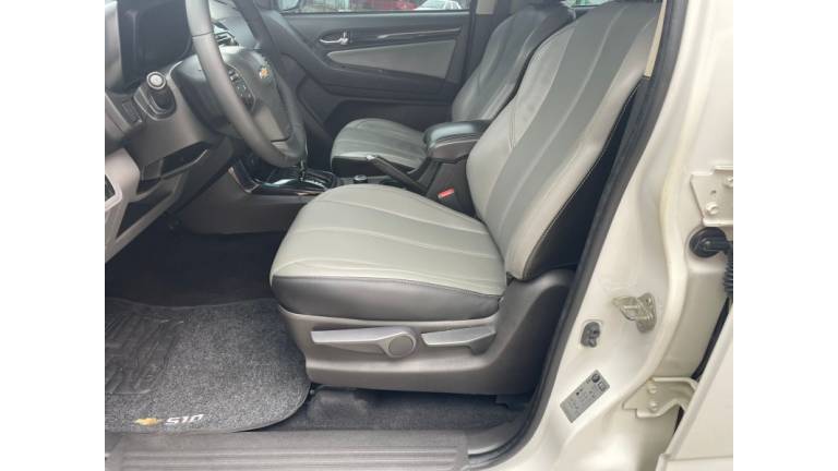 CHEVROLET - S10 - 2016/2016 - Branca - R$ 132.900,00