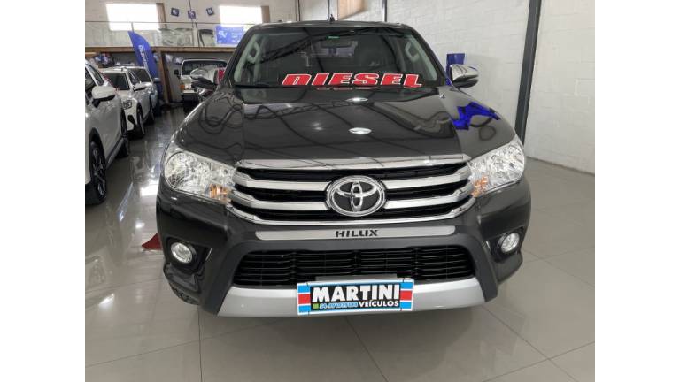 TOYOTA - HILUX - 2018/2018 - Cinza - R$ 185.000,00