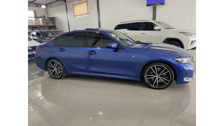BMW - 320I - 2023/2024 - Azul - R$ 310.000,00