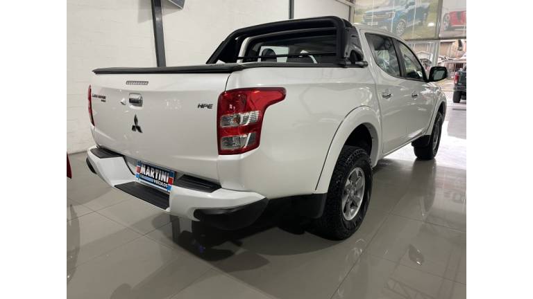 MITSUBISHI - L200 TRITON - 2019/2019 - Branca - R$ 135.000,00