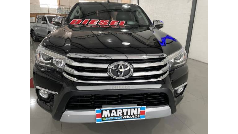 TOYOTA - HILUX - 2017/2017 - Preta - R$ 189.900,00