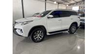 TOYOTA - HILUX SW4 - 2017/2017 - Branca - R$ 215.000,00