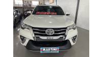TOYOTA - HILUX SW4 - 2017/2017 - Branca - R$ 215.000,00